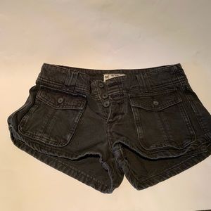 FREE PEOPLE JEAN SHORTS — SIZE 25